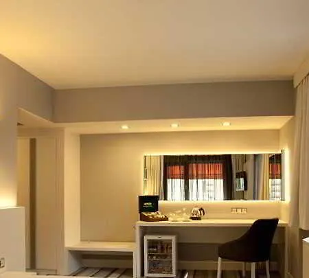 Nesta Hotel 4*