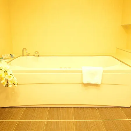 Nesta Hotel