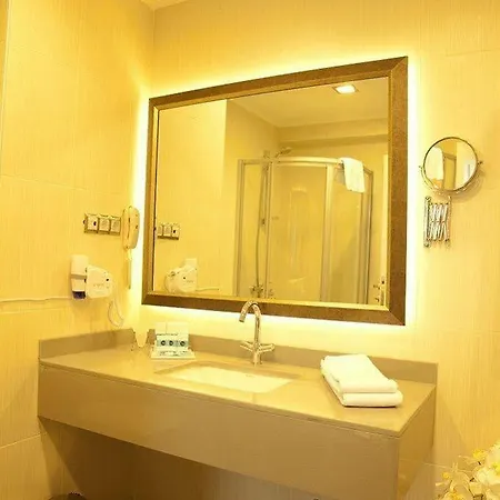 Nesta Hotel 4*